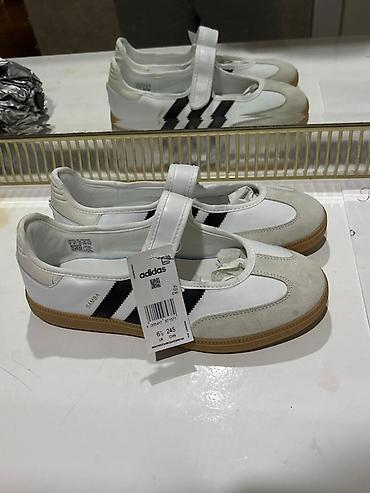 idman baletkaları: Baletkalar, Adidas, Ölçü: 40, rəng - Ağ, Yeni — 2