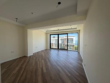 Продажа коттеджей и домов: Imarat Resort, Иссык-Кульская область, с. Бостери, Мамытова 122 Дом — 24