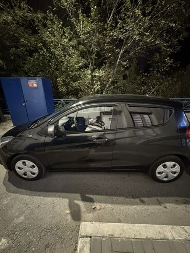 чехол для машины бу рядом хиёбони рӯдакӣ, душанбе: Chevrolet Spark: 2018 г., 1 л, Автомат, Бензин, Хетчбек