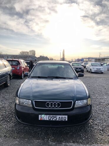 Audi A4: 1995 г., 1.8 л, Механика, Бензин, Седан