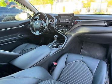 аирбаги: Toyota Camry: 2022 г., 2.5 л, Бензин — 8