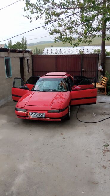 Mazda: Mazda 323: 1989 г., 1.8 л, Механика, Бензин, Хэтчбэк