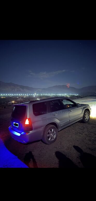 самая деловая машина: Subaru Forester: 2003 г., 2 л, Автомат, Бензин, Универсал