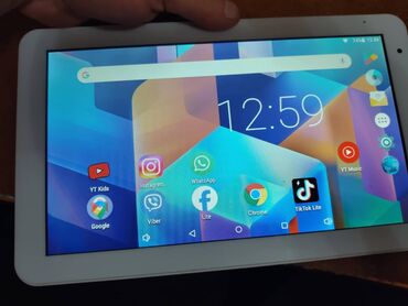 izrada pecenjara od metala: Tablet Continental Edison CO 1047 1A tablet je velik 10 inch potpuno