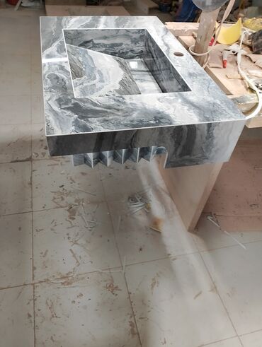 Hamam üçün aksessuarlar: Mərmər effektli konsol-lavabo modulu - Material: Parlaq səthli — 22