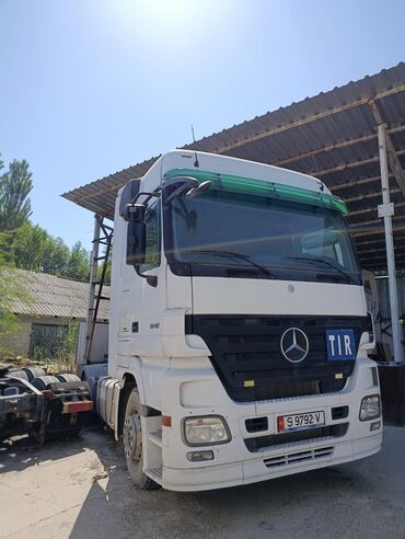 авто рага: Тягач, Mercedes-Benz, 2008 г., Тентованный