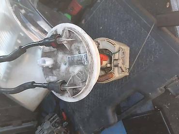 resiver za kamere: 1.6 BENZINSKA PUMPA ZA FORD FUSION OD 2002. DO 2006. GOD. | polovni — 2