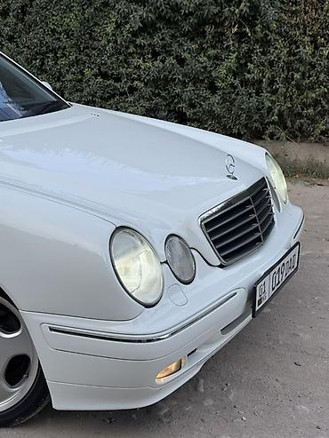 x class: Mercedes-Benz E-Class: 2000 г., 4.3 л, Автомат, Бензин, Седан — 5