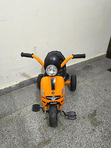velosiped isiqi: Yeni veziyyetdedir. Isigi var, musiqisi var, esya qoymaga yeri var — 2