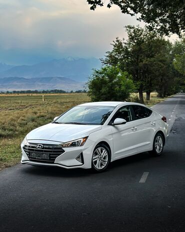 Hyundai: Hyundai Elantra: 2020 г., 2 л, Автоматические, Бензин, Седан