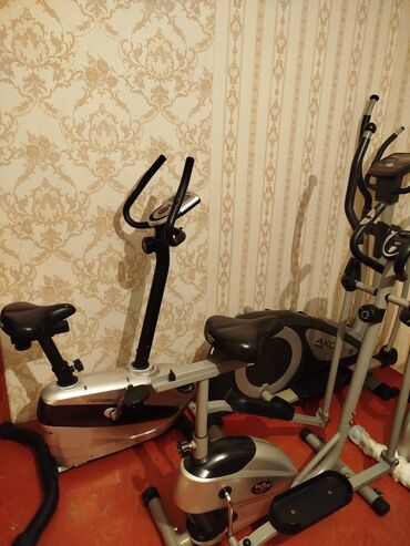 Elliptik trenajorlar: Ev üçün fitnes avadanlıqları dəsti - Velotrenajor: tənzimlənən