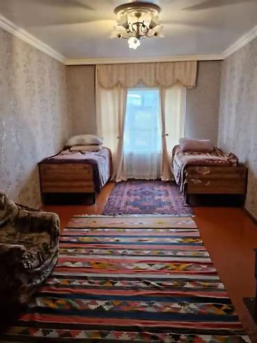tap.az ucuz evler sumqayitda: Quba – həyət evi satılır. Elanın üzərində göstərilən qiymət: 82.000 — 3