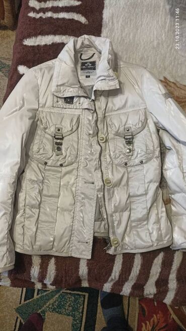 кожанная куртка: Куртку осень-весна,на 10-13 лет цена 900 сом