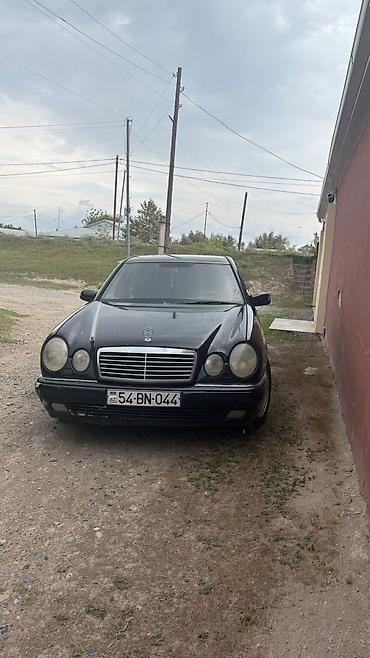 maşın satisi: Mercedes-Benz E-Class (W210) sedan - Kuzov: 4 qapılı sedan, qara rəng — 3