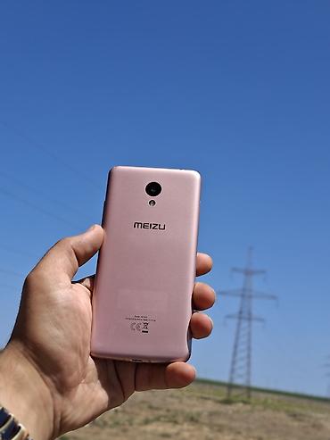 huawei mate 30: Meizu smartfon – rosegold rəng - Tam ekran ön panel, ön kameraya aid — 1