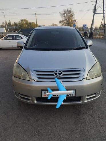 Toyota: Toyota Ipsum: 2002 г., 2.4 л, Автомат, Газ, Минивэн