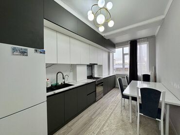 продаю квартиру военно антоновка: 2 бөлмө, 67 кв. м, Элитка, 4 кабат, Евроремонт