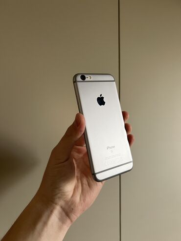 Apple iPhone: IPhone 6s, Б/у, 64 ГБ, Space Gray, Защитное стекло, Чехол, 100 %