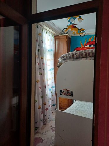 Köhnə tikili: Mənzil – klassik üslubda, zövqlə dizayn olunmuş daxilolma və otaqlar — 5