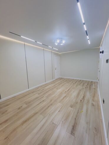 уличное освещение с солнечными батареями: Продаётся современная светодиодная система освещения для