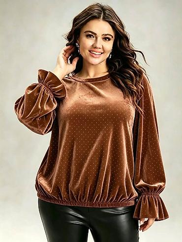 pull and bear dukserice: 08. Bluza za punije
2XL 3XL 4XL 
2.500 dinara H — 4