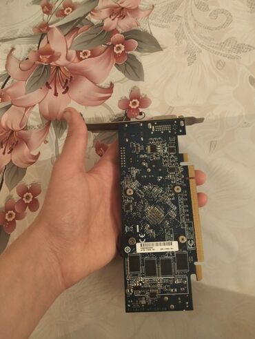 Videokartlar: Satılır: 4 işlək videokart bir yerdə Videokartlar: GeForce 9600 GTX — 16