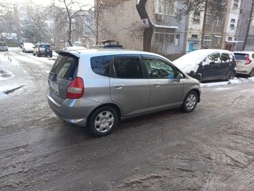 задний дворник фит: Сдаю в аренду: Легковое авто, Под такси