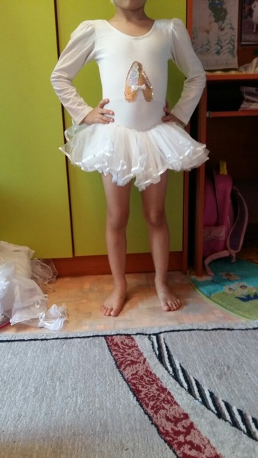 платье с фатином на выпускной: Детское платье, цвет - Белый, Б/у