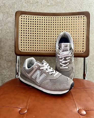 574: Мужские кроссовки, 40, New Balance, Б/у, цвет - Серый, Самовывоз — 1