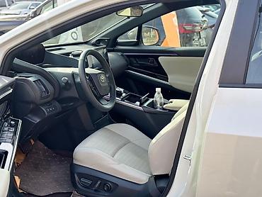 гидро ручник: Toyota bZ4X: 2023 г., Электромобиль, Кроссовер — 3