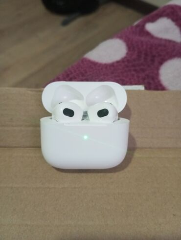 Наушники: Ассаламу валейкум. Без Коробки Продаю:AirPods— беспроводные наушники