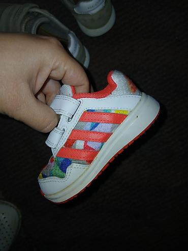 baletanke na vezivanje: Na prodaju patike za decu original adidas i geox.adidas broj 20 — 2