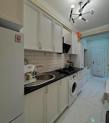 Mənzillər: Bakıxanov qəs., 2 otaqlı, Yeni tikili, m. Neftçilər, 52 kv. m — 8