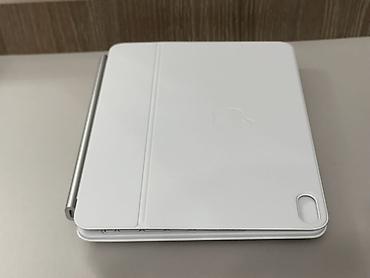 apple i̇pad: Apple Magic Keyboard for iPad Air 11inch m4 m3 m2 (Ağ rəng)yenidir — 5