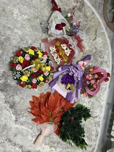 Hədiyyə bağlamaları: Hədiyyə paketi, Yeni, Ödənişli çatdırılma — 1