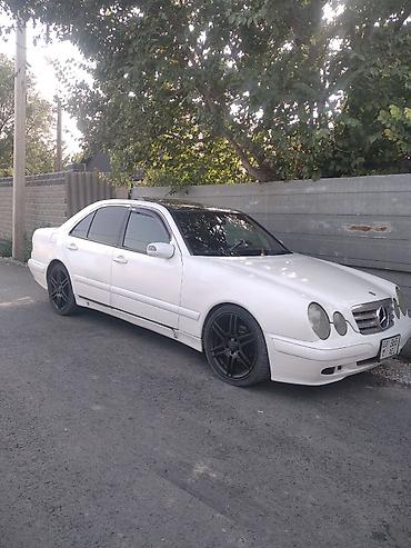 bye e5: Mercedes-Benz E-Class: 2000 г., Седан — 2