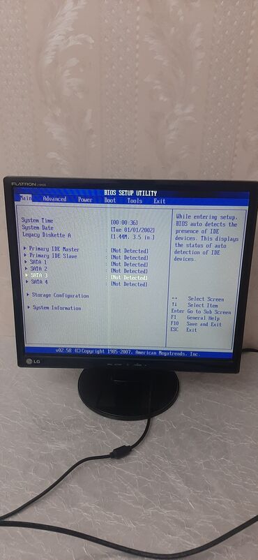 komputerlər satış: Monitor zapçast kimi satılır - 10 AZN (təmirə ehtiyacı var ətraflı