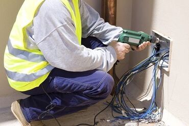 Электрики, электромонтажники: Электрик. Больше 6 лет опыта — 4
