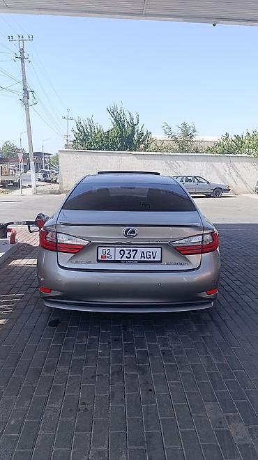 Lexus: Lexus ES: 2017 г., 2.5 л, Гибрид, Седан — 22