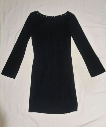 plisirane duge haljine: M (EU 38), L (EU 40), bоја - Crna, Drugi stil, Dugih rukava