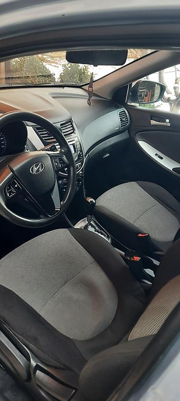 Hyundai: Hyundai Solaris: 2011 г., 1.6 л, Автомат, Бензин, Седан — 2