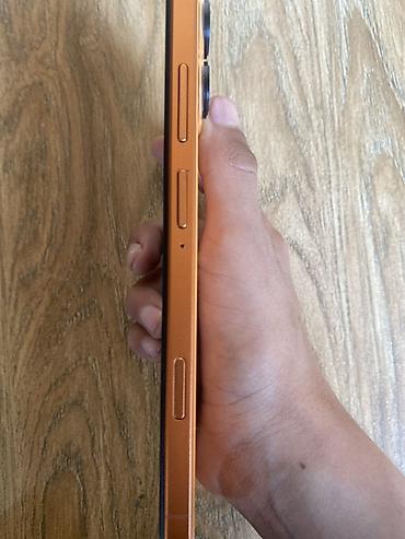 standoff 2 hesap satis: Məhsul: narıncı rəng çalarında smartfon - Ekran: Ön hissədə mərkəzlə — 4