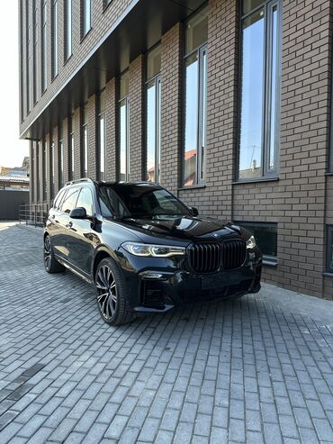 авто симулятор: BMW X7: 2020 г., 4.4 л, Автомат, Бензин, Внедорожник