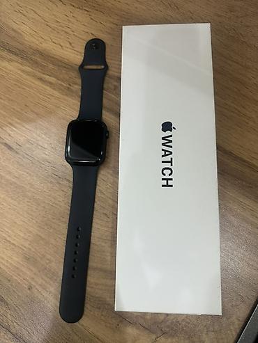 Продаю Apple Watch SE gen 2, 44 mm, черный цвет,в отличном