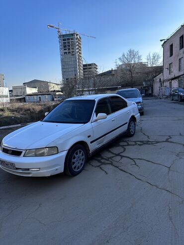 гелик 2000: Honda Civic: 2000 г., 1.6 л, Автомат, Бензин, Седан