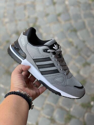 adidas 36: Trainers, size - 44