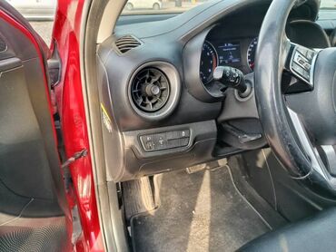 Kia: Kia K3: 2018 г., Седан — 8