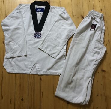 Спортивный инвентарь: Taekvando geyimləri