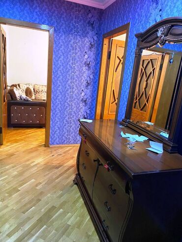 Uzunmüddətli kirayə mənzillər: Razində Talkucka bazarı 252 nömrəli məktəb və Avtoşkolanın yanı 5 — 11