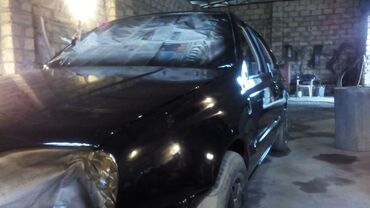 Volkswagen: Volkswagen Golf: 2 l | 1993 il Sedan — 3